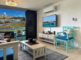 Marina View Condo 2 Bed - 2 Bath Sleeps 7