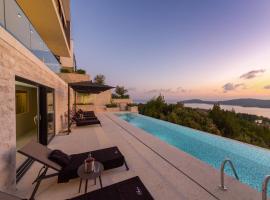 Heavenly Dubrovnik Villa 5 Bedrooms Villa Orasac Waterfront 1 Magnificent, hotel in Orasac