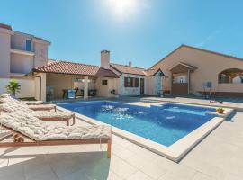 Lovely Home In Biograd Na Moru, hotel v destinaci Biograd na Moru