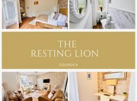 THE RESTING LION - Gourock Town Center Holiday Home Apartment