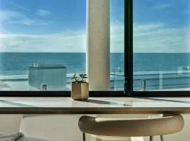 Cottesloe Neue Blue Apartment