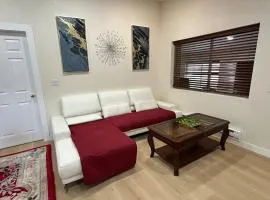 5 Star Cozy modern house all amenities Sleep 6