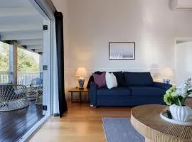 Elegant Beauty Point Home with WiFi & Fireplace