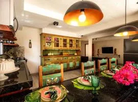 Casa Villa Fontana - Condomínio à beira-mar e próximo ao aeroporto - Praia de Itapuã