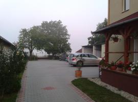 Globus Guesthouse, Vendégház, Hotel mit Parkplatz in Sormás