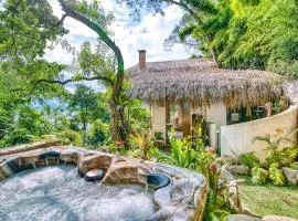 NEW! Jacuzzi, lake-access luxury