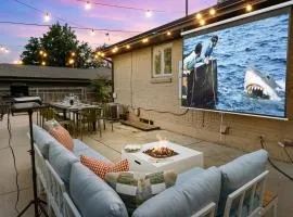 Cozy 5BR - Outdoor Theater, Fire Pit, Games