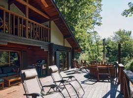 Villa Noël Kitakaruizawa Seiryu Sauna & Open Air Bath, ξενοδοχείο σε Tsumagoi