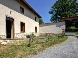 Gîte Authentique avec Terrasse et Animaux Admis - FR-1-496-361