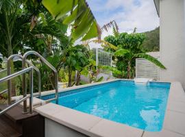 Yamagata Ryukyu Hatago Onnason with pool, hotel u gradu 'Onna'