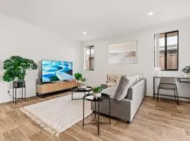 Hosted Modern Comfort in Piara Waters Perfect for Fam