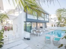 Villa Limni Enas - Luxury And Contemporary 3 Bedroom Kapparis Villa With Sea Views