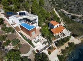 Stunning Brac Villa 5 Bedrooms Villa Infinite Stunning Sea Views Seafront Location Sutivan