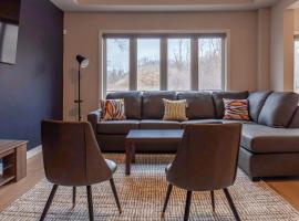 4bed25 Bathbrand Newniagara Fallssleeps12, hotel in Thorold