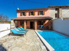 Nice Home In Poljaki With Wifi