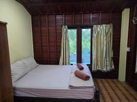 Cozy Stay Near Pier, Food & Fun, hotel i Thong Sala
