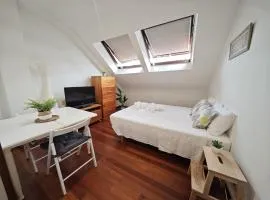 Ático estudio centro Vigo, luminoso