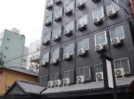 心斎橋難波関空直通Nambaminami South room Ambers Hostel
