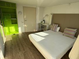 Hotel Morangis Orly, hotel near Paris - Orly Airport - ORY, Morangis