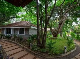 Aranyeh People Tree Resort