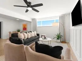 Bright & Spacious Flat Near the Heart of Royal Oak