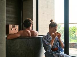 Kobi Onsen Resort Hue, Affiliated by Melia，位于顺化的带热水浴缸的酒店