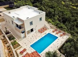 Stunning Home In Klis