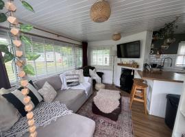 The Van, hotel in Porchfield
