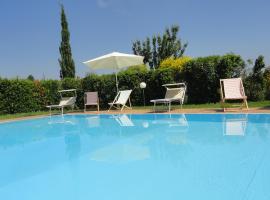 Poggio Novello, hotel with pools in Peccioli