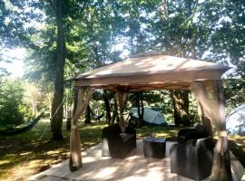 La Finca - Campamento en la Naturaleza, hotel di Caranceja