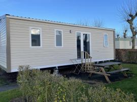 Vakantiepark Klein Strand - Cottage 6p, cabin in Jabbeke
