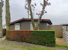 Vakantiepark Klein Strand - Luxe Houten Chalet, chata v destinaci Jabbeke