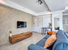 Stunning apartment Heart of St Julians Sleeps 5