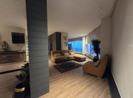 Elevation 5-5K Nature Comfort Honeymoon Suite, hotel v destinaci Murree