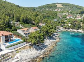 Villa Welcome by Villas Guide, Hotel in Blato