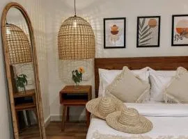 Kickin' Surf Lodge