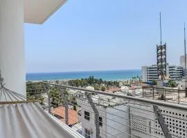 Sea View City Beach Apartment