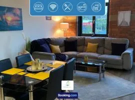 Two Bedroom Apartment By Green Haven Escapes Serviced Accommodation & Short Lets In Bradford Canal Road Contractors With Free WiFi