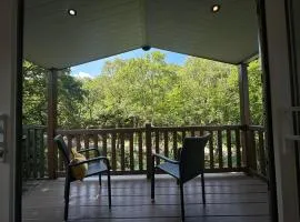 V19 - Ffrancon 2 bed riverside caravan