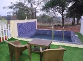 Ivy Bliss Studio with Private Pool, B 13, Karjat
