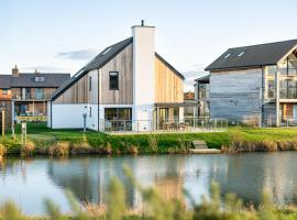 Dorset Reflections OI13 Silverlake Dorset, hotel in Warmwell