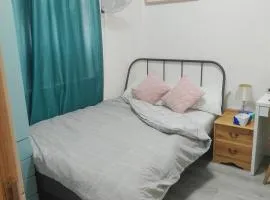 Bet El Cozy & Comfy Room 2