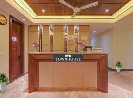 Townhouse Hotel Spotlight