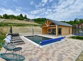 Amazing Home In Klokovec With Wifi