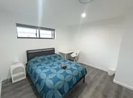 Comfortable Room in Modern and Peaceful Home - NR8