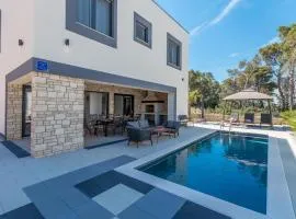 Villa Royal House 2
