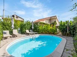 2 Bedroom Nice Home In Brodarica
