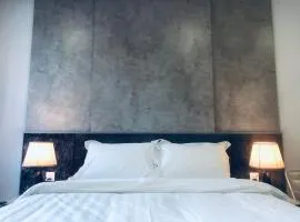 Lush Homes at i-City - WiFi Smart TV and 1 Carpark