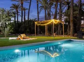 Historical Palms Villa by Fidalsa