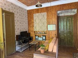House-1886, hotel con bañera de hidromasaje en Tiflis